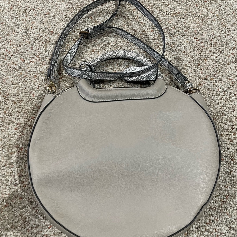 Sole Society Gray Bag Leopard Print Lining Bag Animal Print Woven Strap EUC - Picture 5 of 6